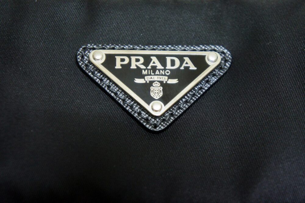 logotipo de prada