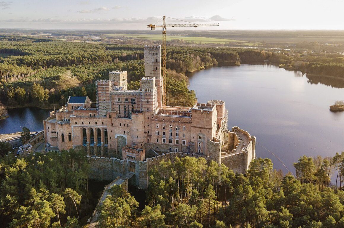 El castillo de Stobnica… ¿¡una urbanización!? ¿Será posible vivir allí?