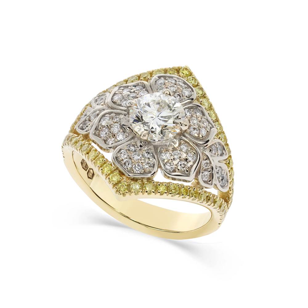 anillo de diamantes por encargo