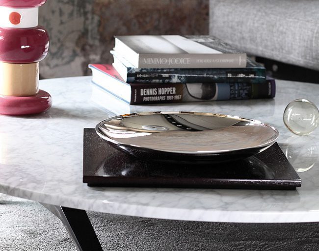 bandeja de mesa plateada