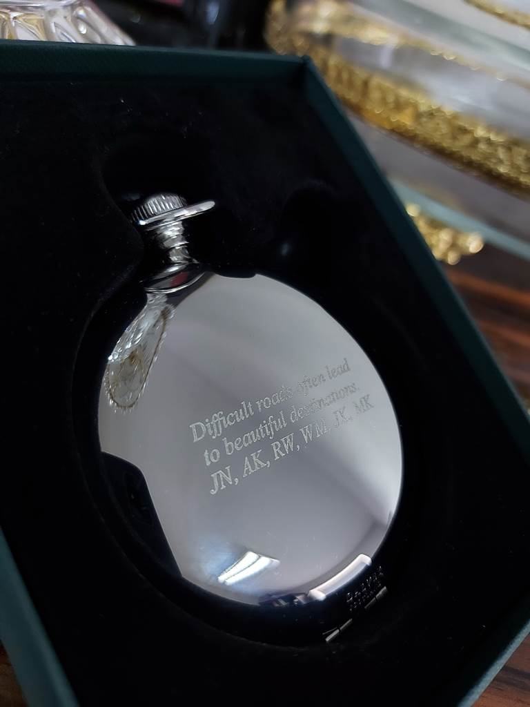 brújula con grabado para regalo de cumpleaños scaled