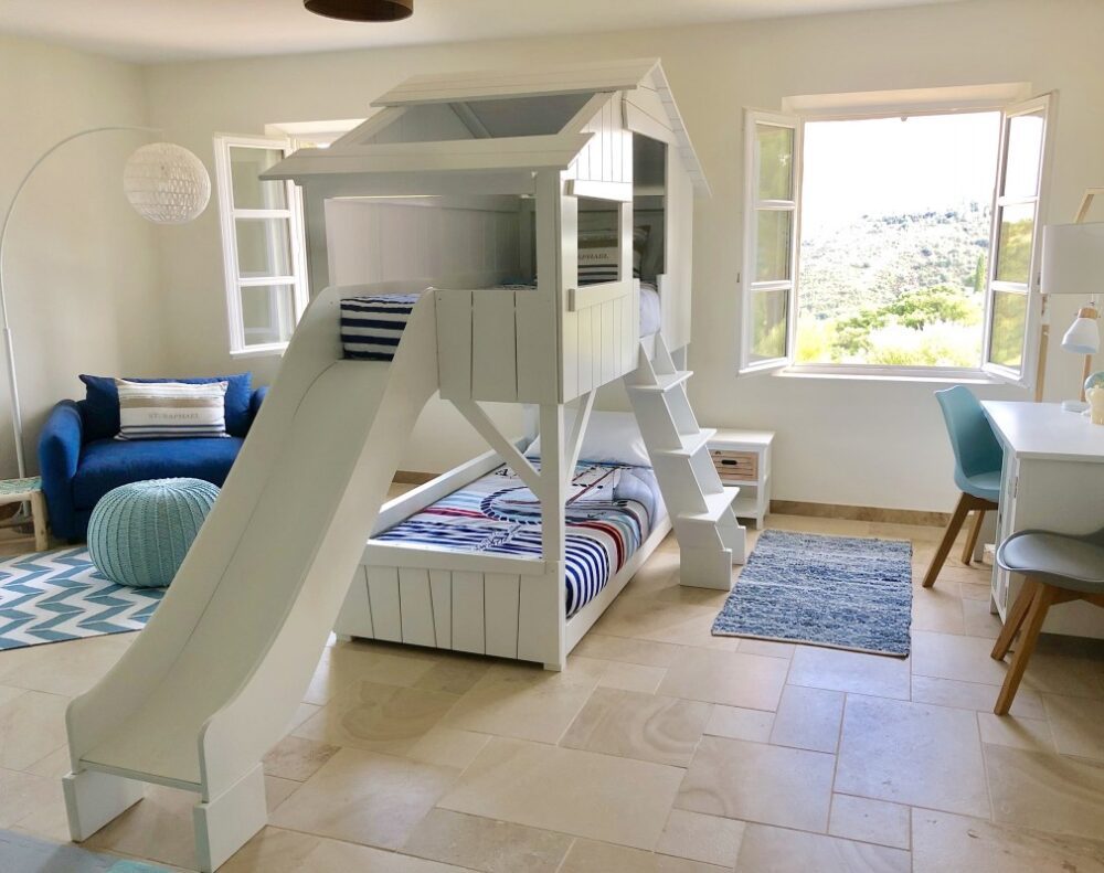 cama litera para niños casa en el árbol