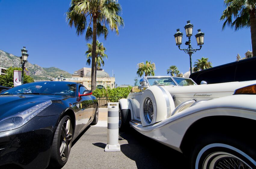 los coches de lujo son adorados por los hombres