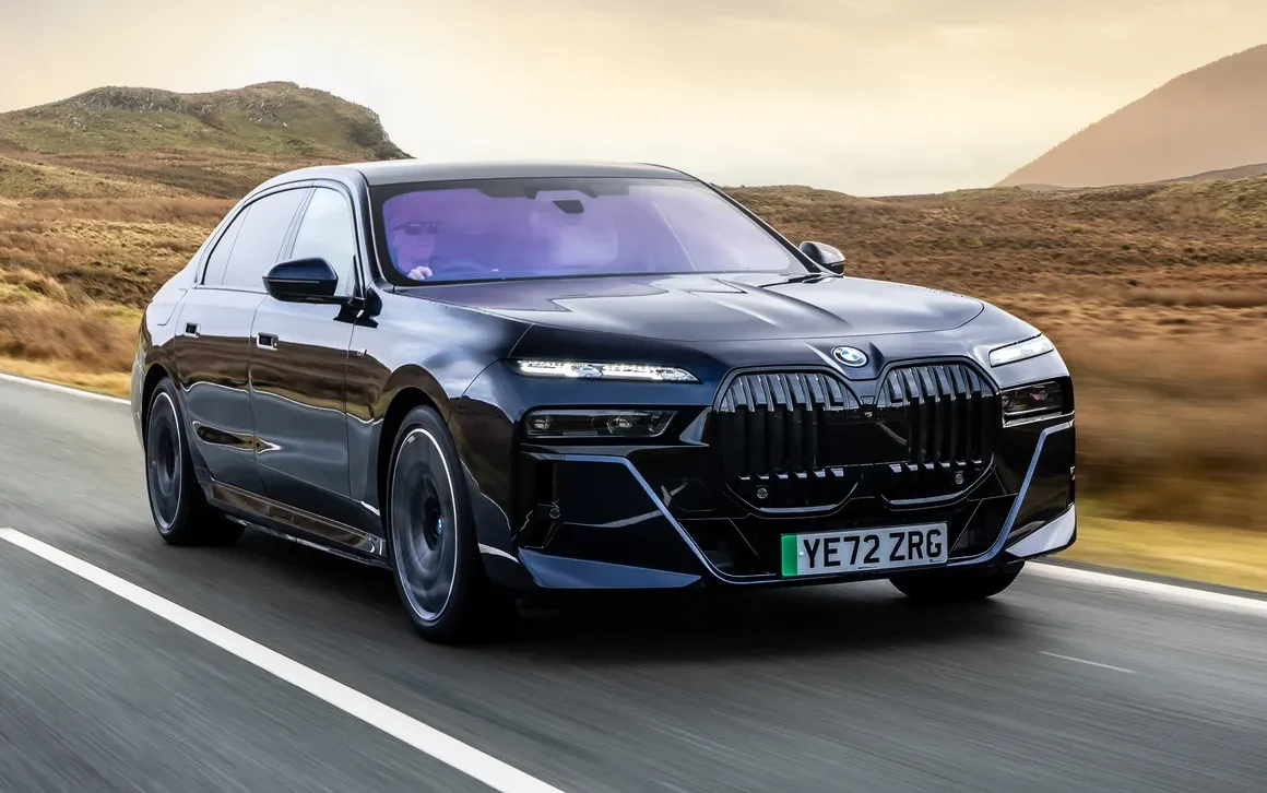 Coches Eléctricos de Lujo 2025 Top 10 y Guía de Compra