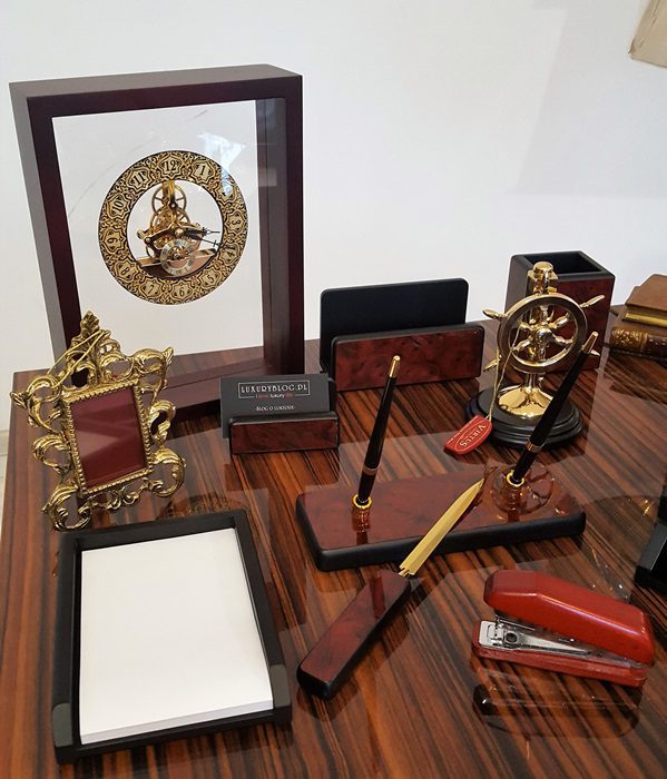 decoraciones para un escritorio de lujo