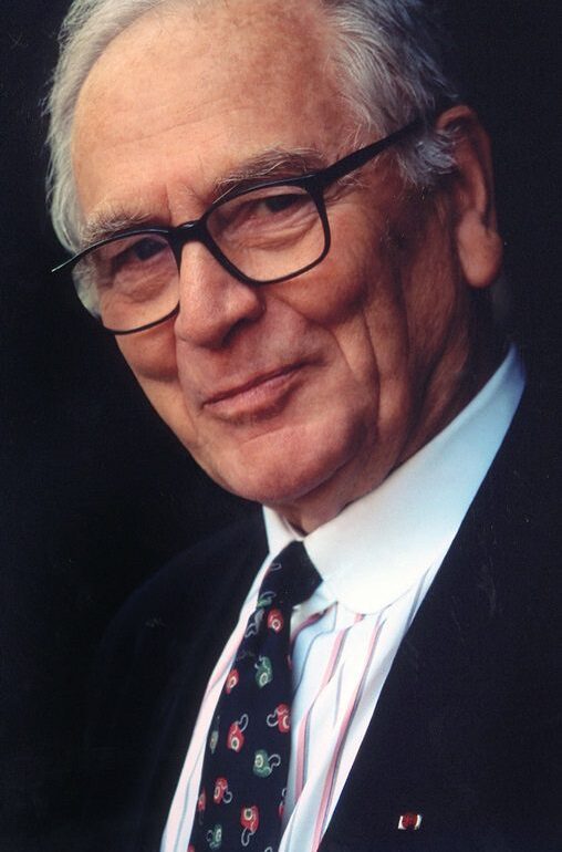 diseñador de moda pierr cardin