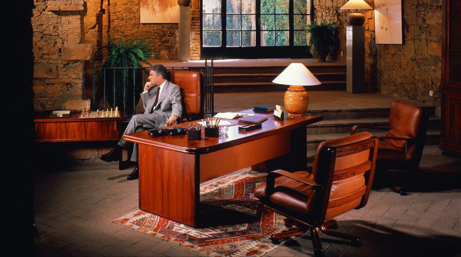 escritorios elegantes y lujosos