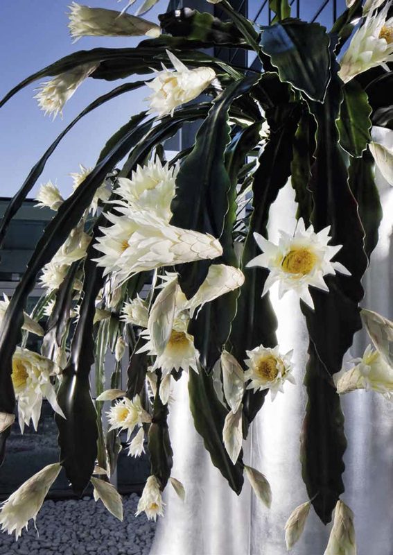 flores artificiales blancas 1