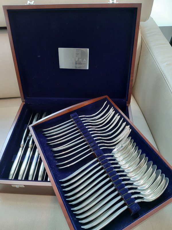 juego de cubiertos hefra