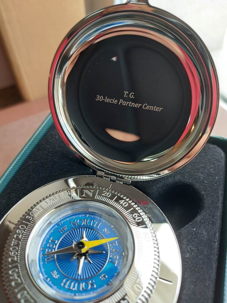 qué brújula para regalo scaled