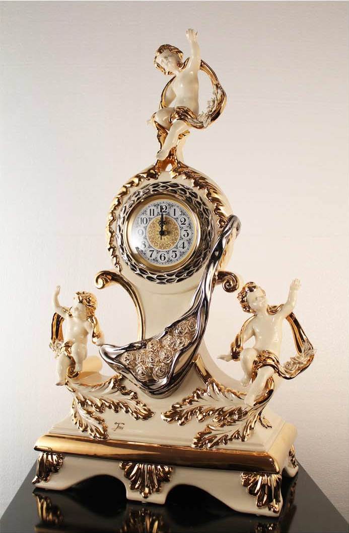 chimenea reloj antiguo