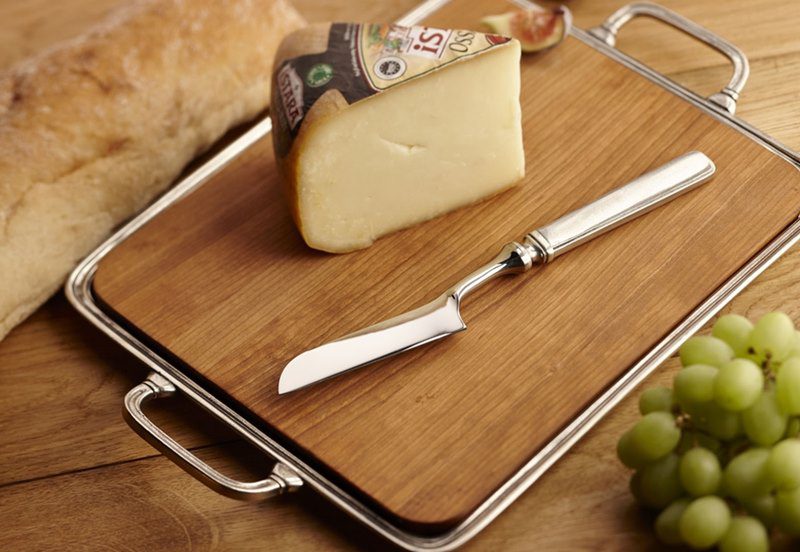 Akcesoria do sera potrafią zaskoczyć swoją elegancją tabla llena de sabores de queso