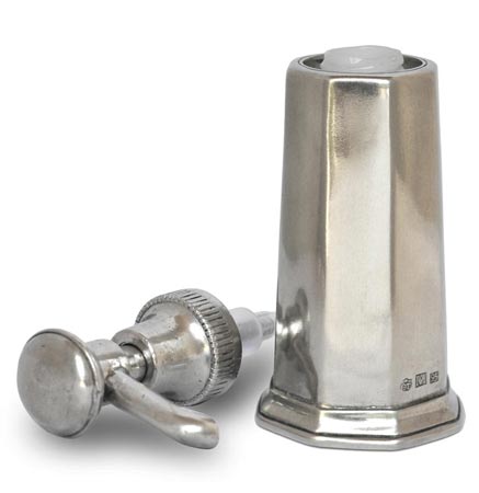 antiguos dispensadores de baño