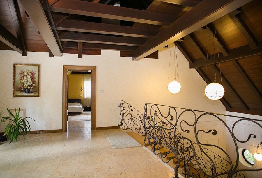 villa de lujo con línea de costa en venta