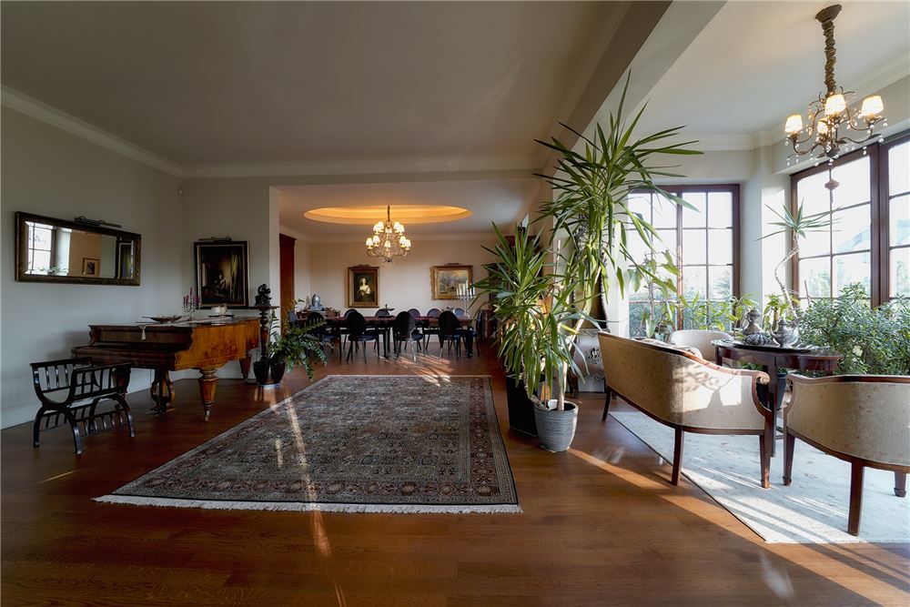 villa de lujo en Konstancin