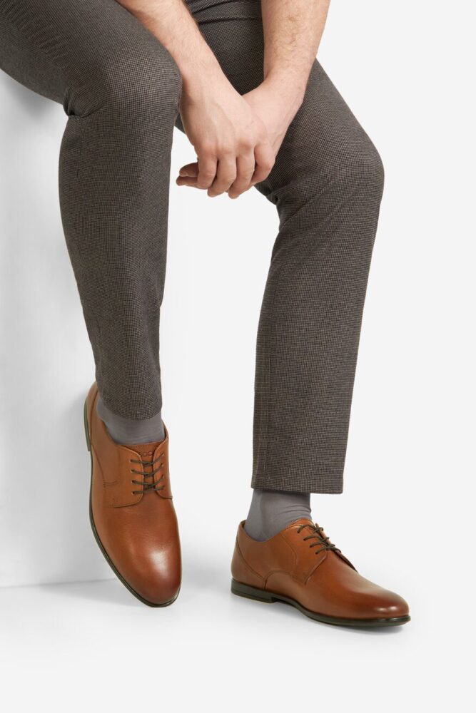 Zapatos elegantes de hombre