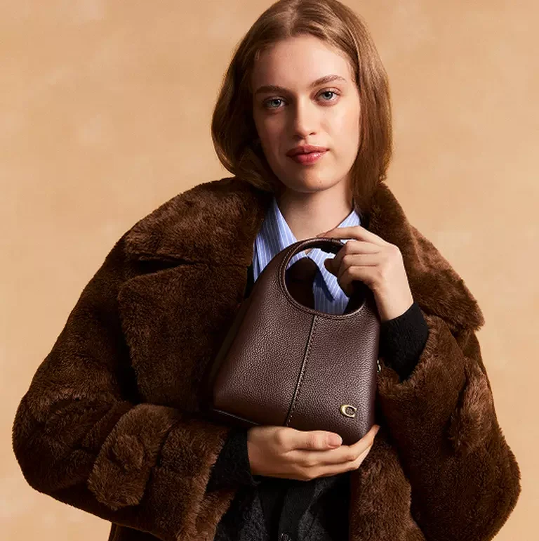 ¿Coach es una marca de lujo? ¿Cómo clasificarla realmente?