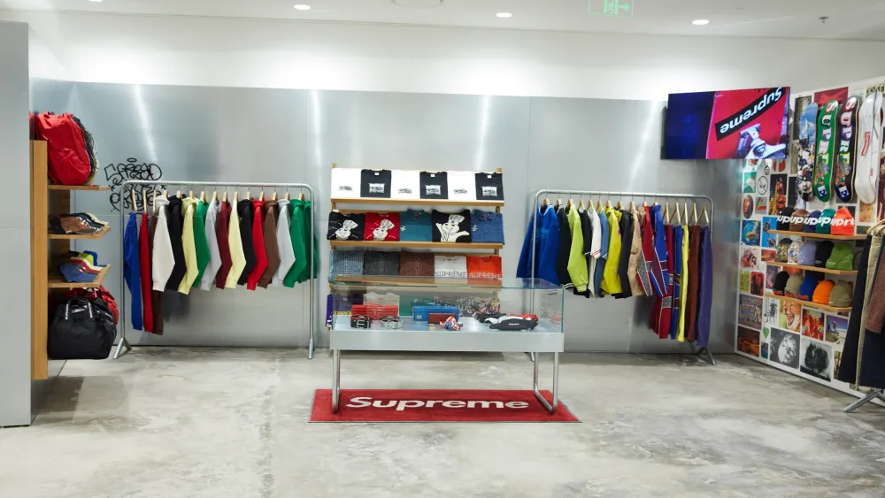 Supreme: La icónica marca estadounidense de streetwear bajo la lupa